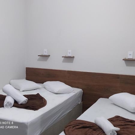 Pousada Quarto Com Ventilador,Ar Frigobar E Garagem Aparecida  Eksteriør bilde