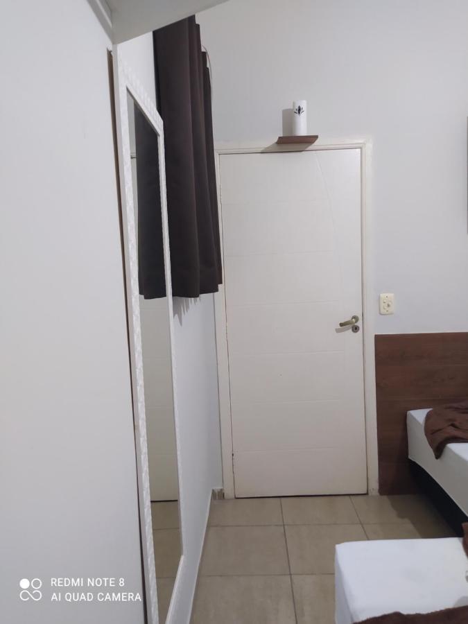 Pousada Quarto Com Ventilador,Ar Frigobar E Garagem Aparecida  Eksteriør bilde
